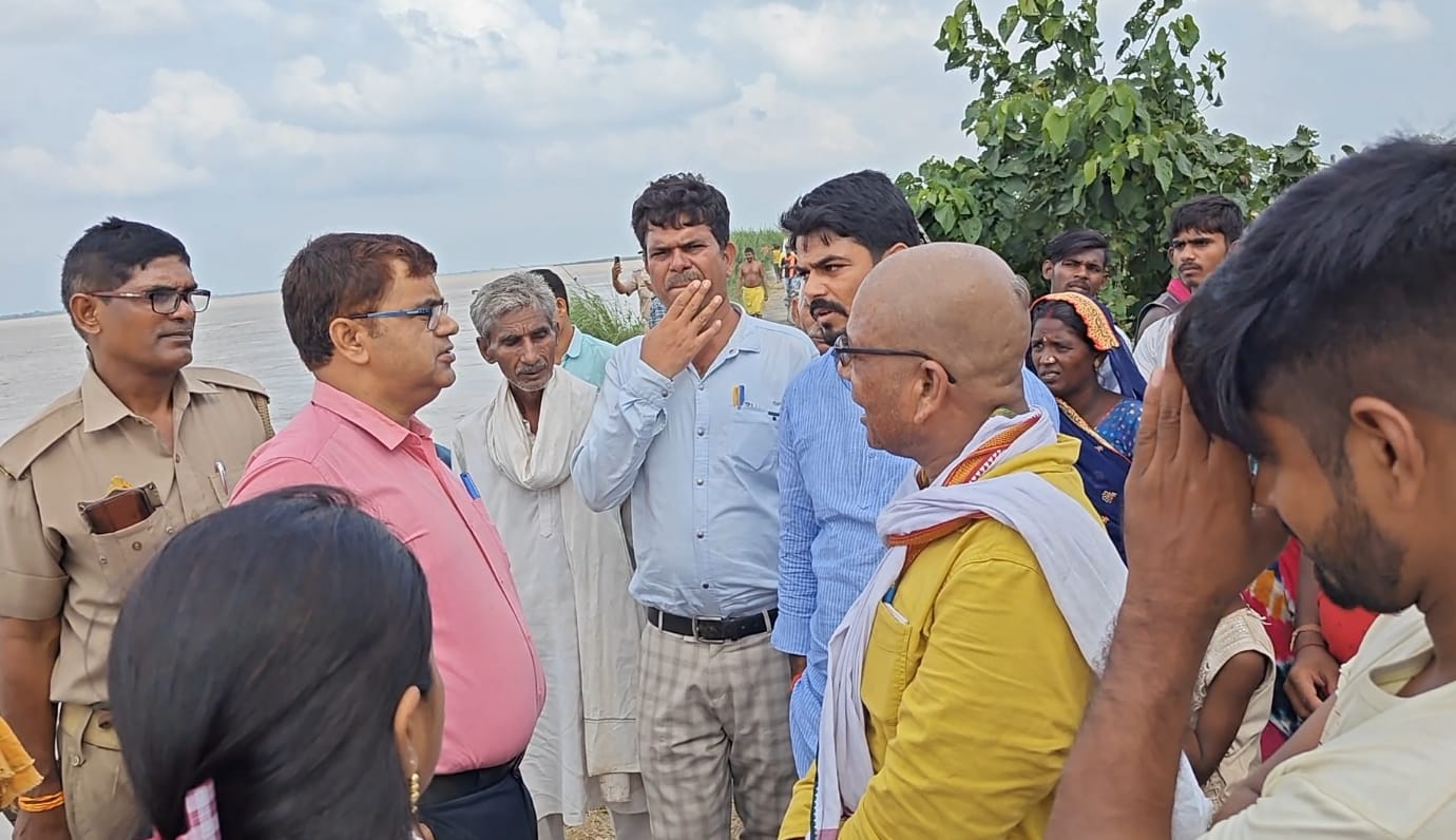 Villagers in Bansdih